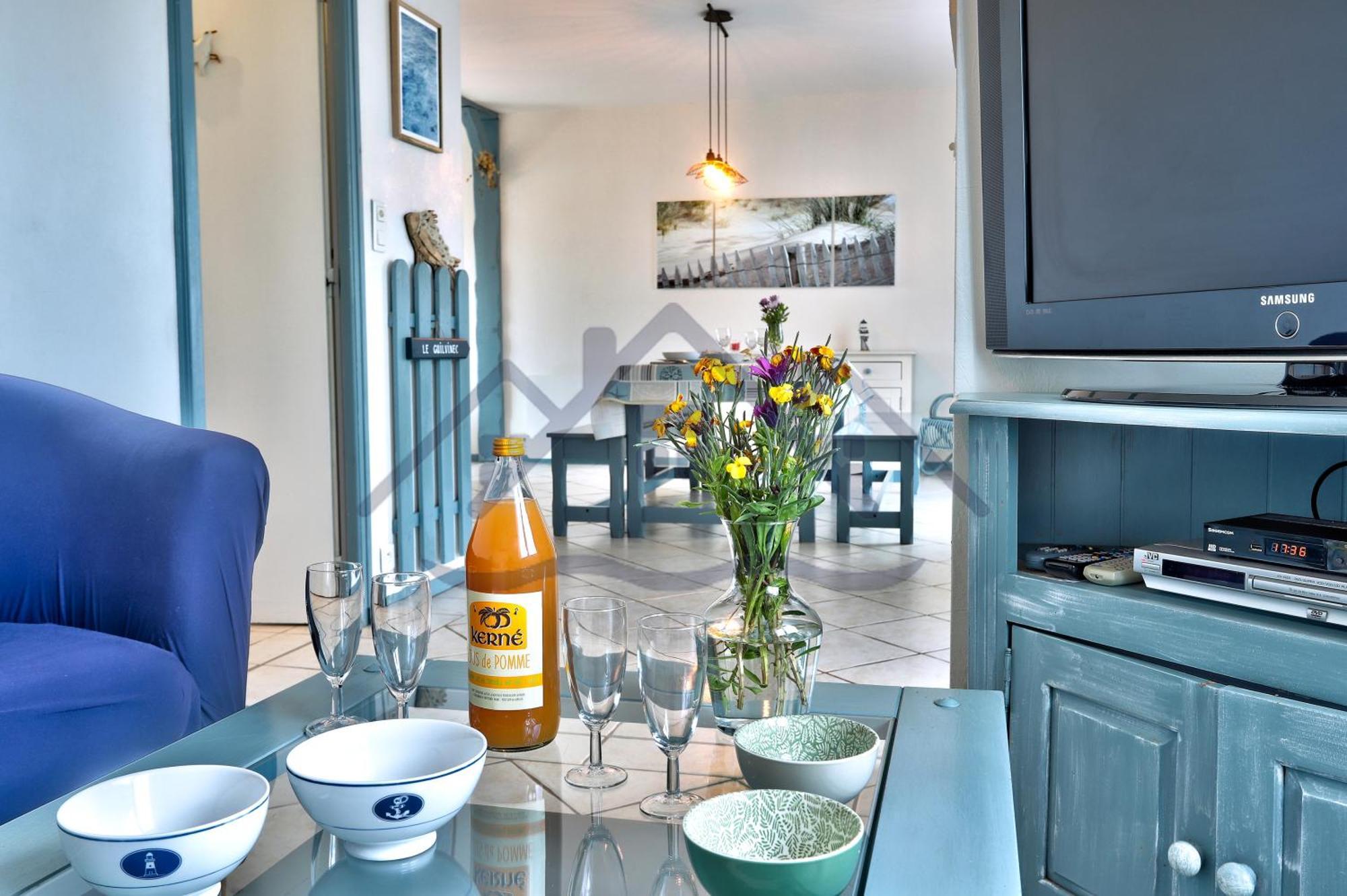 Souvenir Du Guil: Seaside Cottage with Garden in Guilvinec Exterior photo