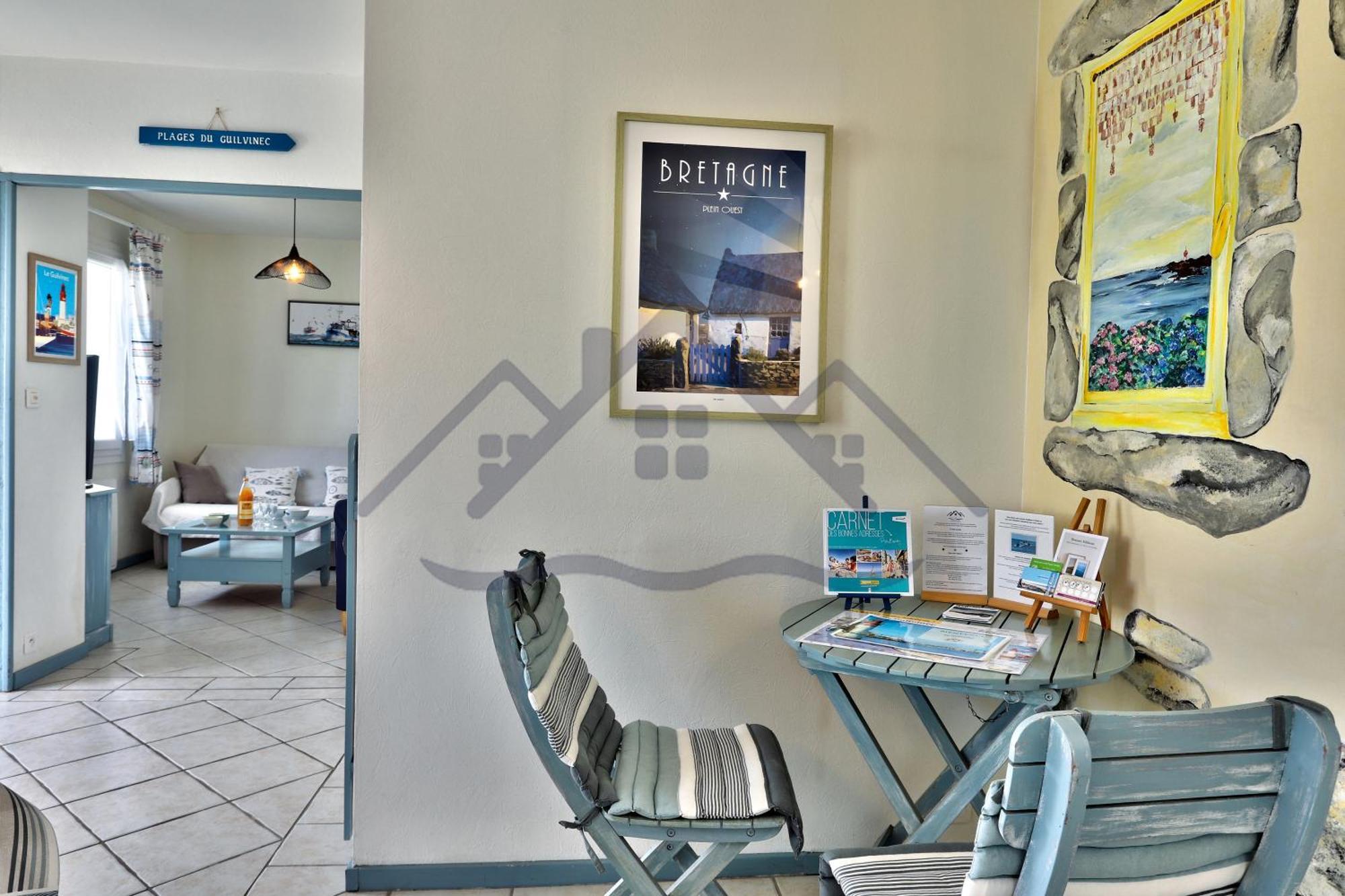 Souvenir Du Guil: Seaside Cottage with Garden in Guilvinec Exterior photo