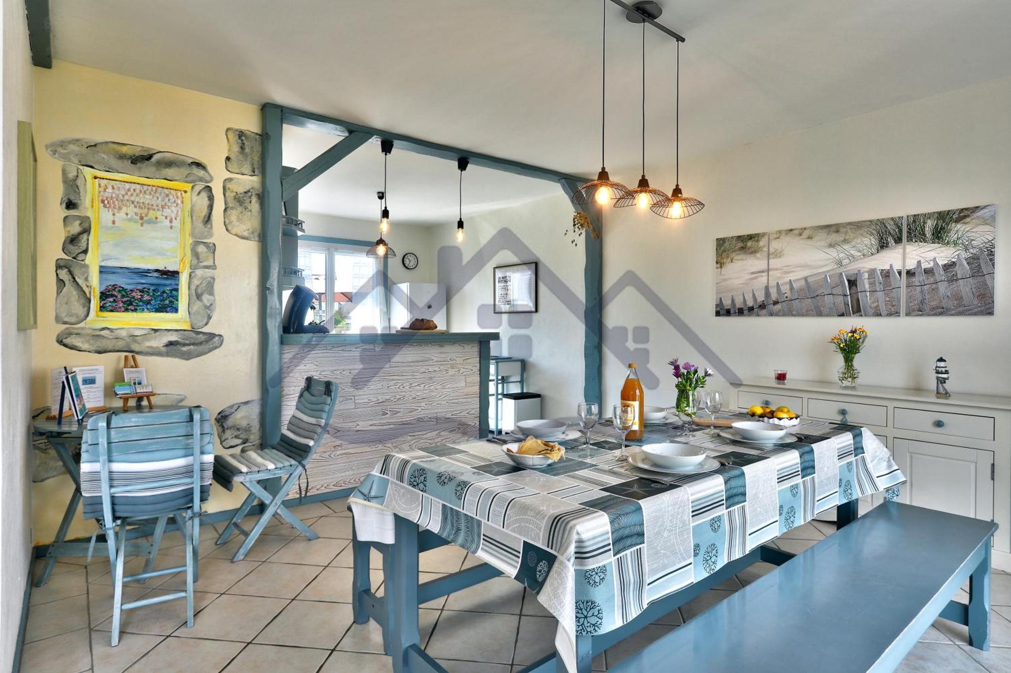 Souvenir Du Guil: Seaside Cottage with Garden in Guilvinec Exterior photo